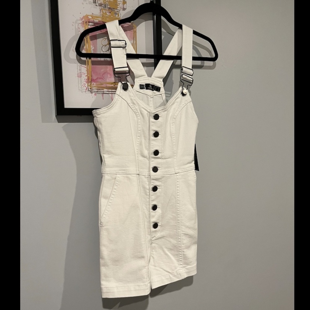 NWT Volcom overall shorts